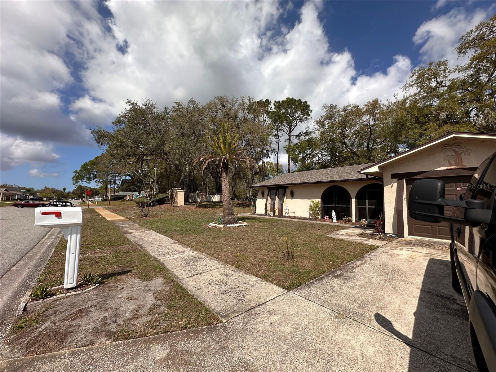 SHADOW LAKES - Residential