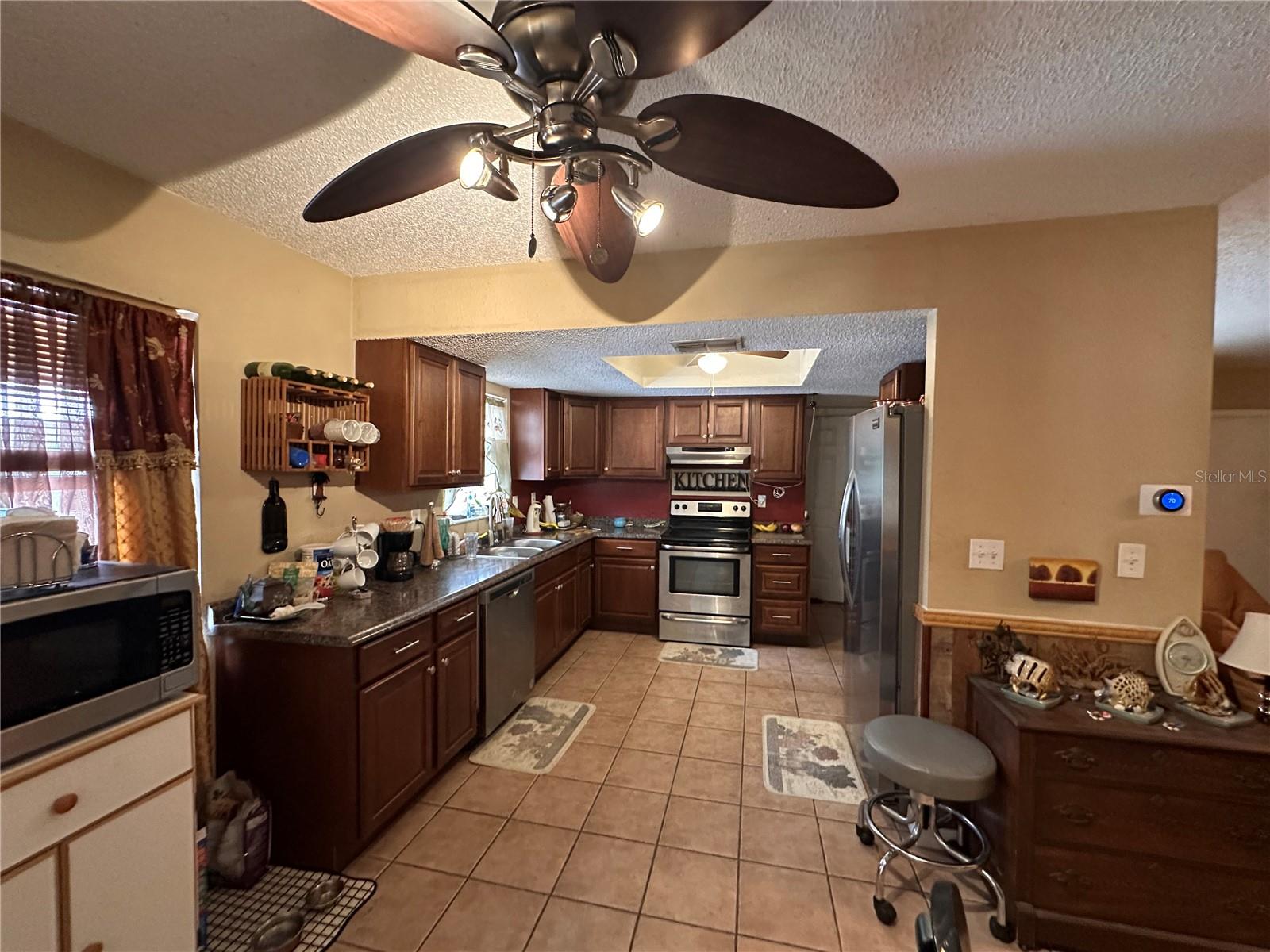 SHADOW LAKES - Residential