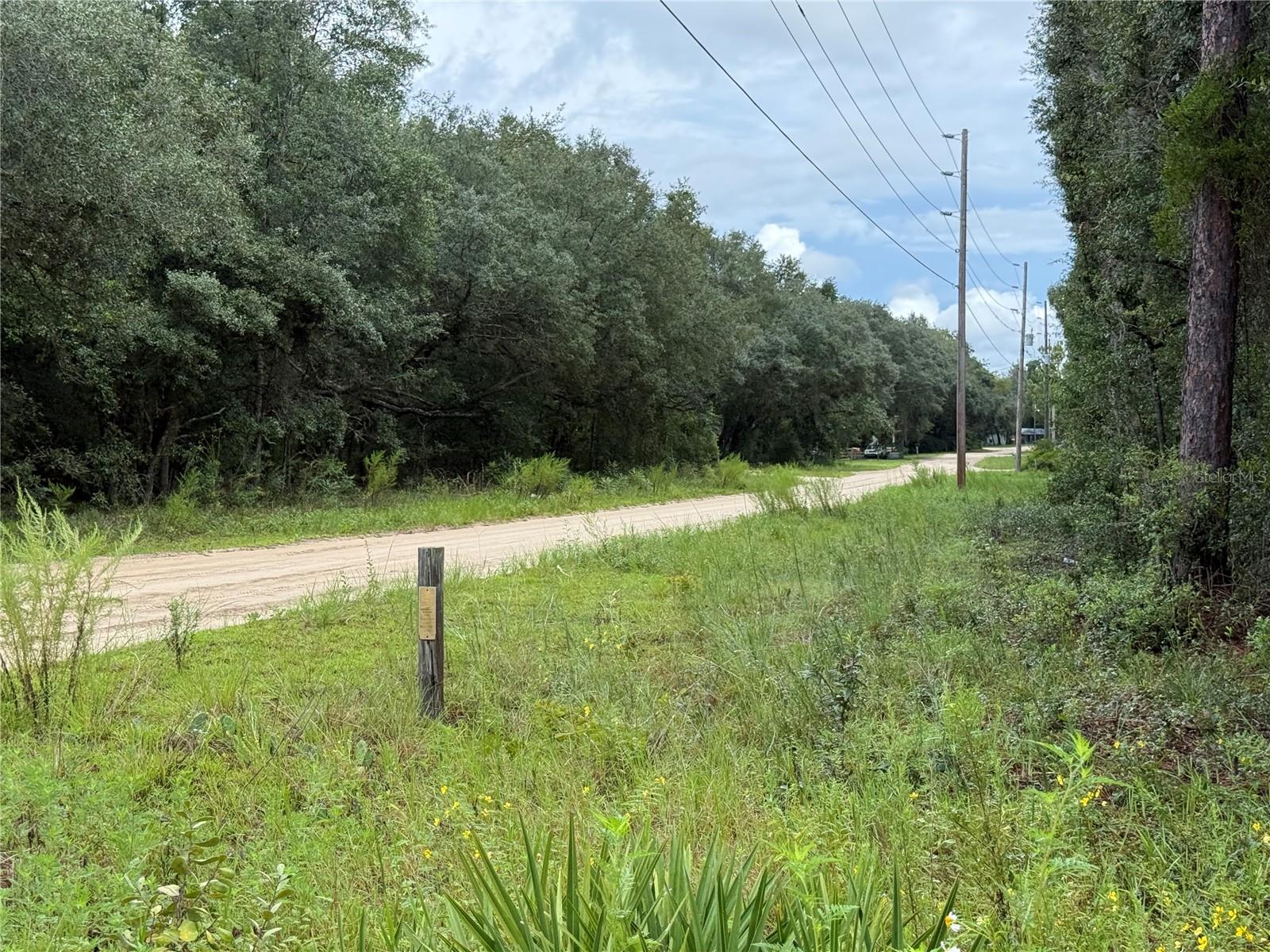 INTERLACHEN LAKES ESTATES - Land