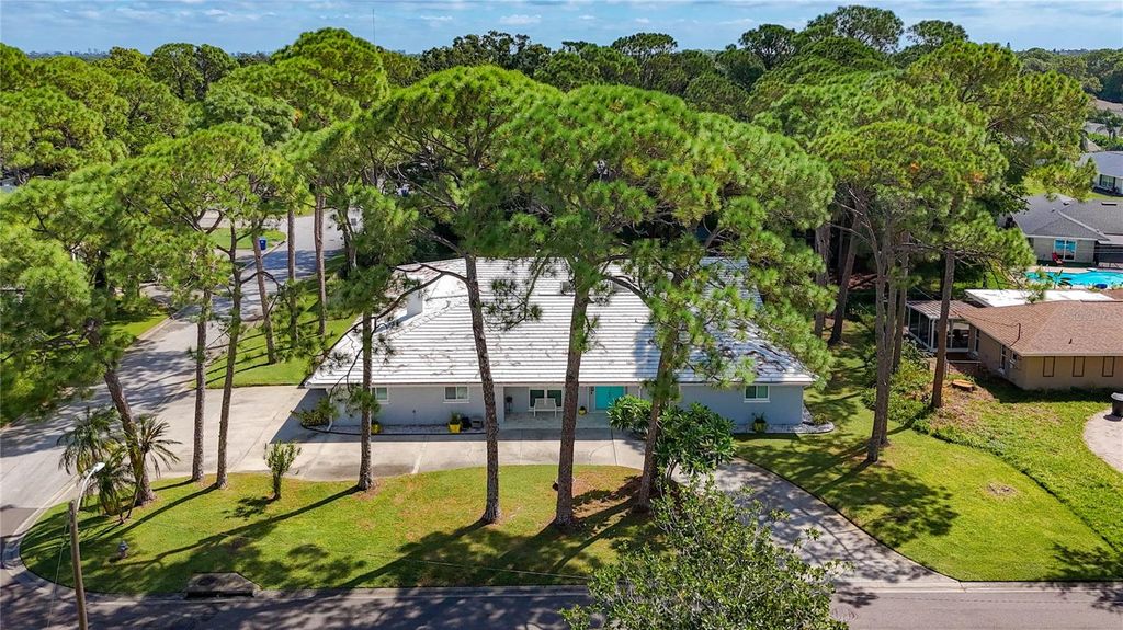 Photo of 8693 15th Street N, St Petersburg, FL 33702 (MLS # TB8433697)