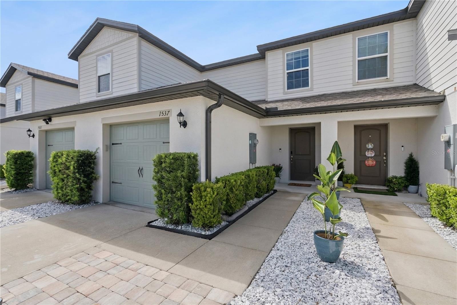 1537 WYNFORD CIRCLE