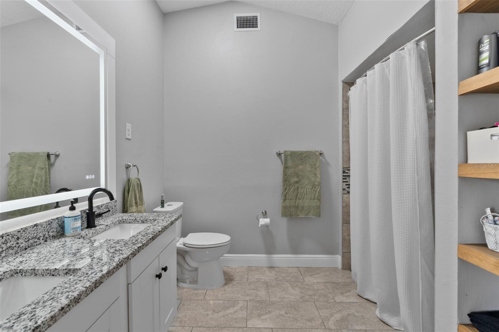 VALENCIA PARK - Residential