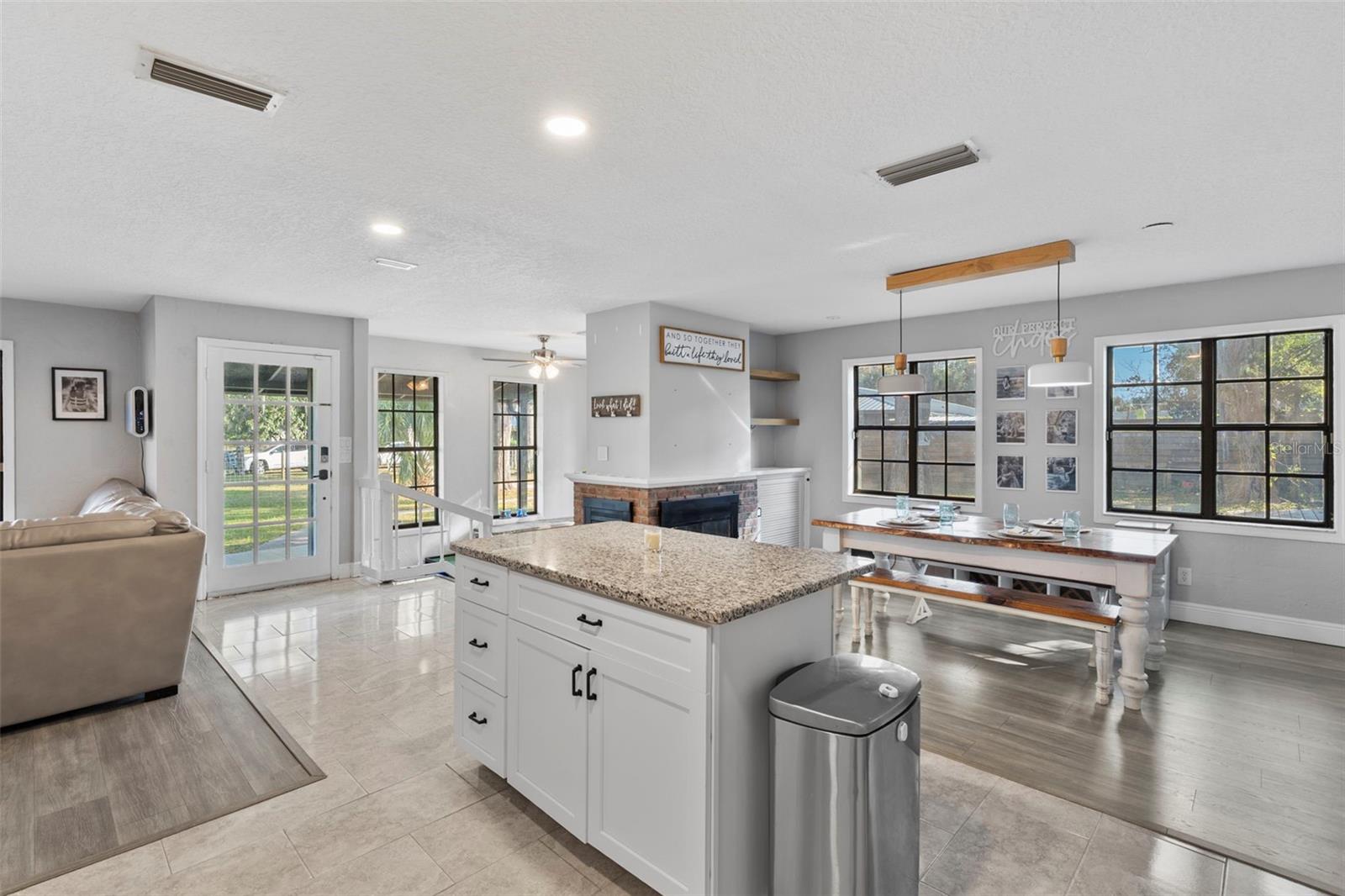 VALENCIA PARK - Residential