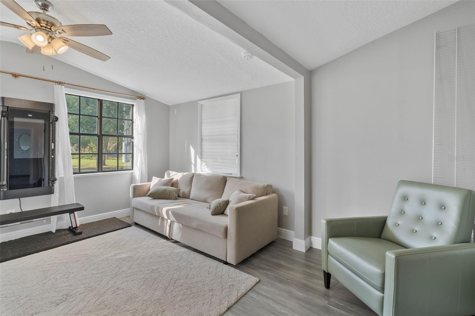 VALENCIA PARK - Residential