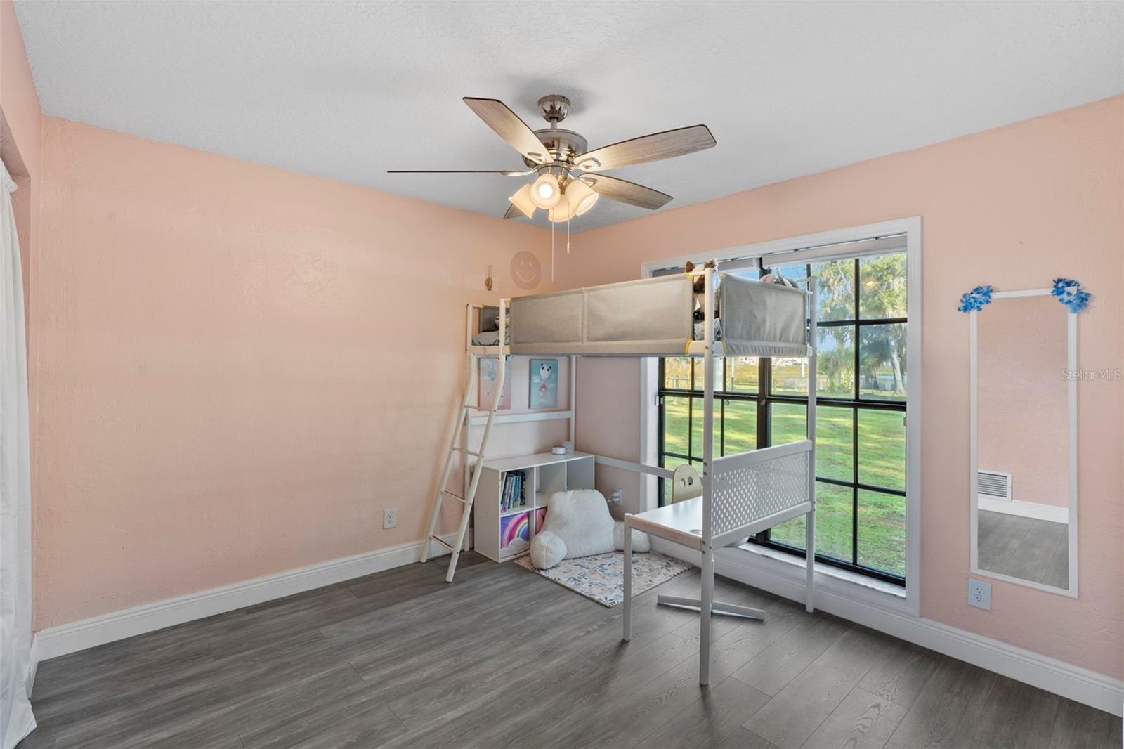 VALENCIA PARK - Residential