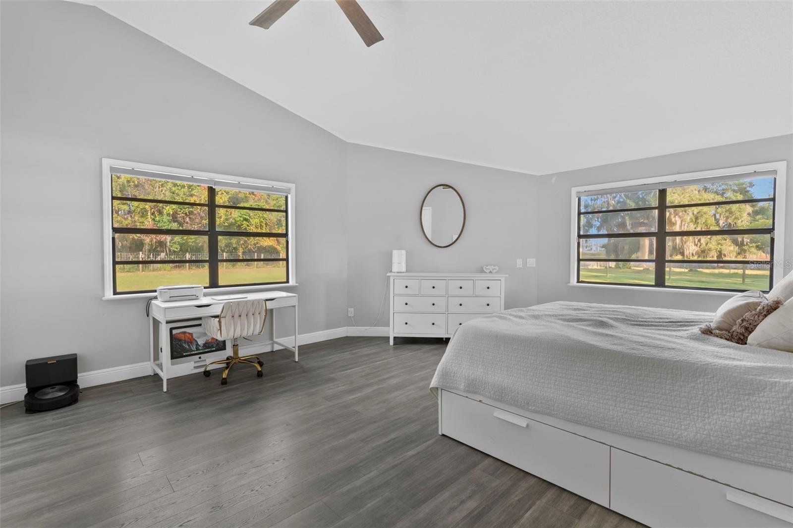 VALENCIA PARK - Residential