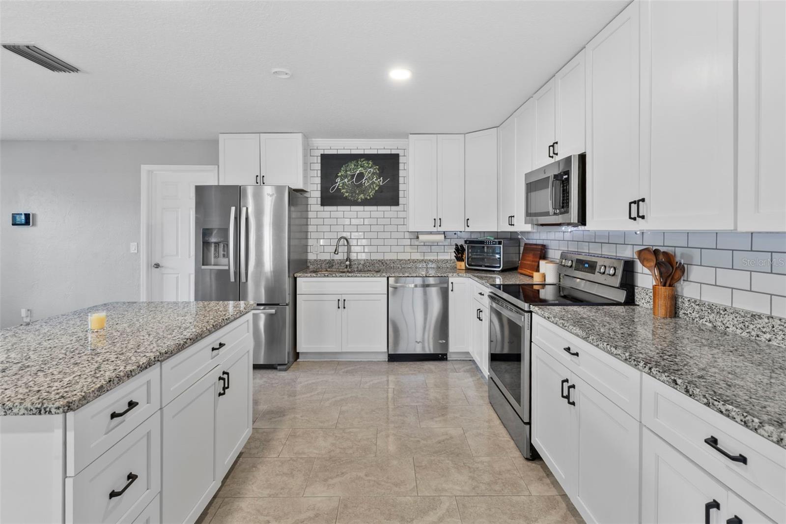 VALENCIA PARK - Residential