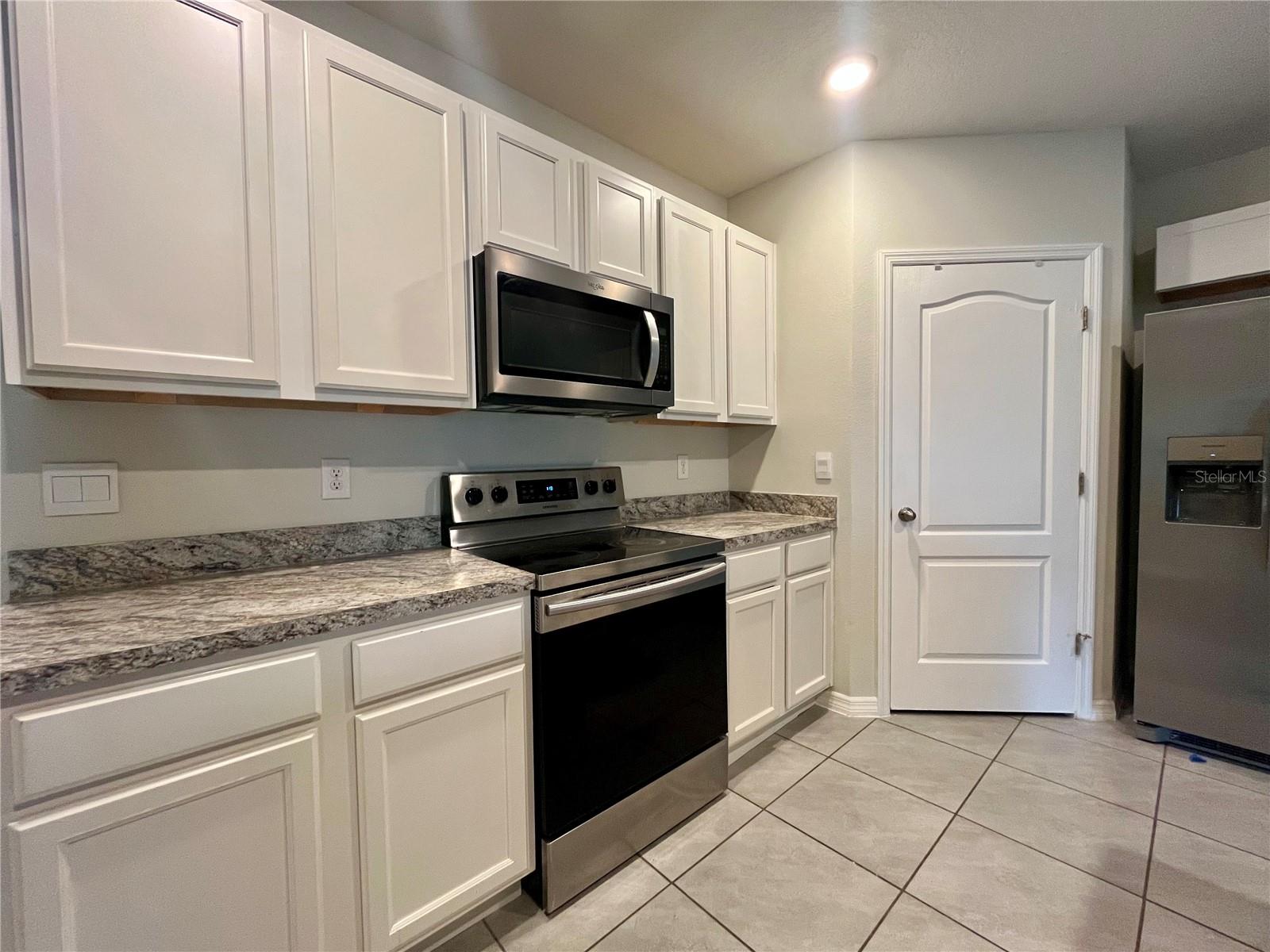 AUBURN GROVE PH I - Residential Lease