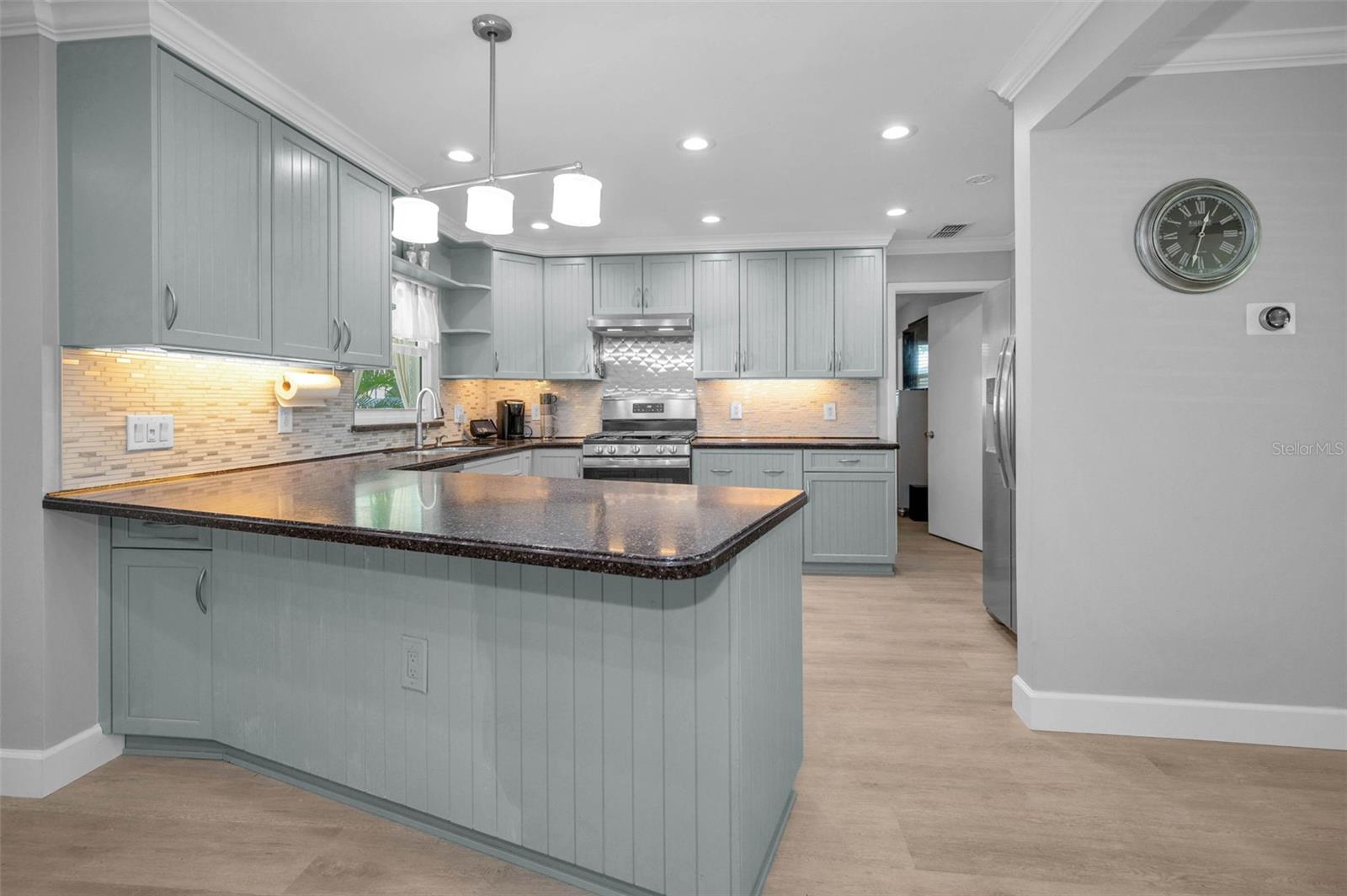 MAXIMO MOORINGS - Residential