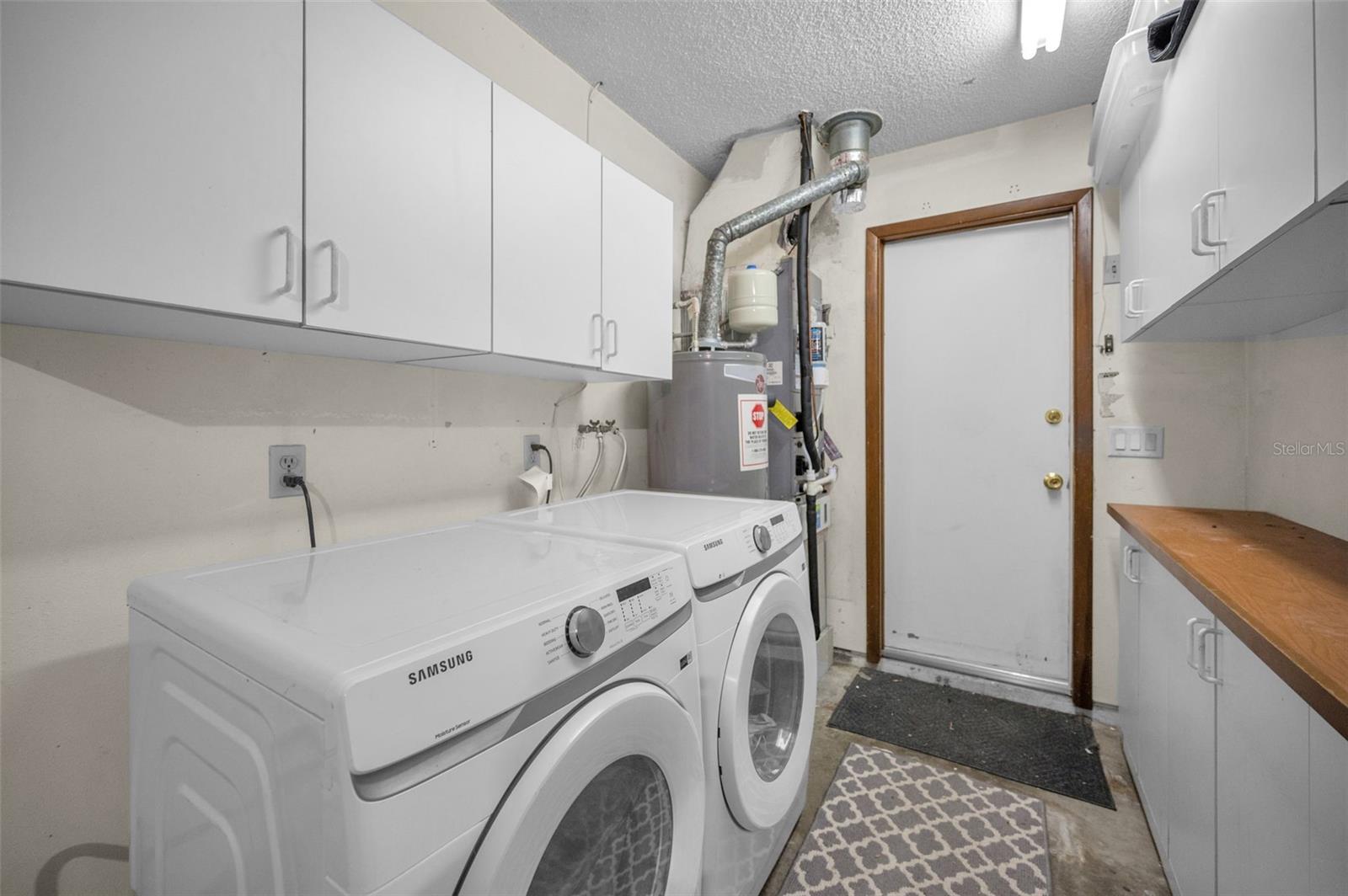 MAXIMO MOORINGS - Residential