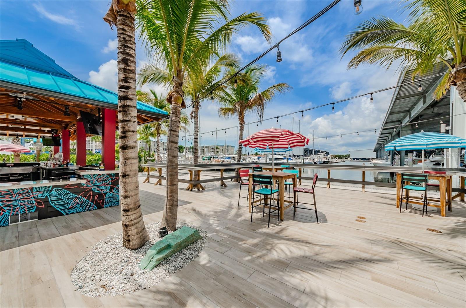 MAXIMO MOORINGS - Residential