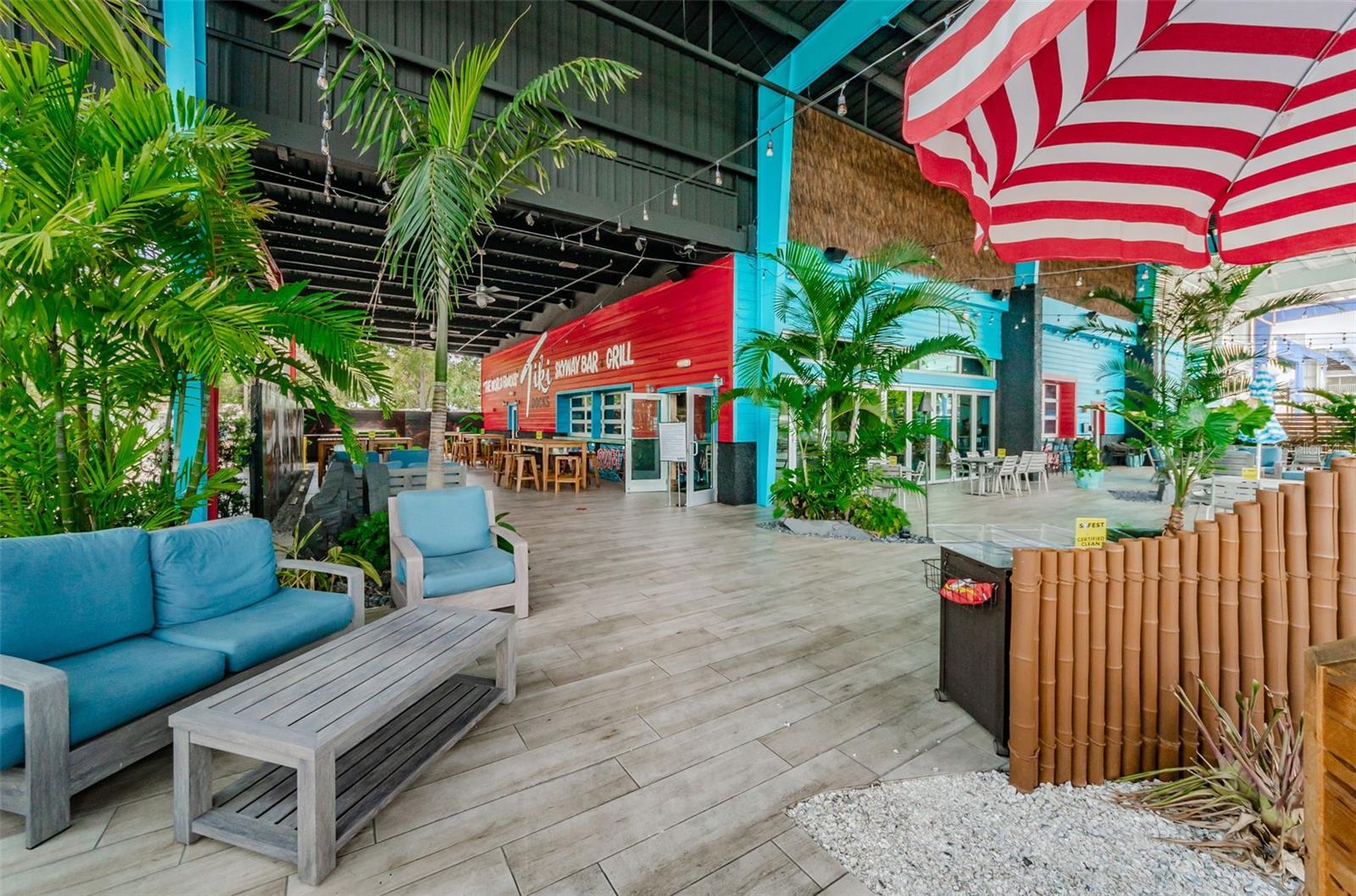 MAXIMO MOORINGS - Residential