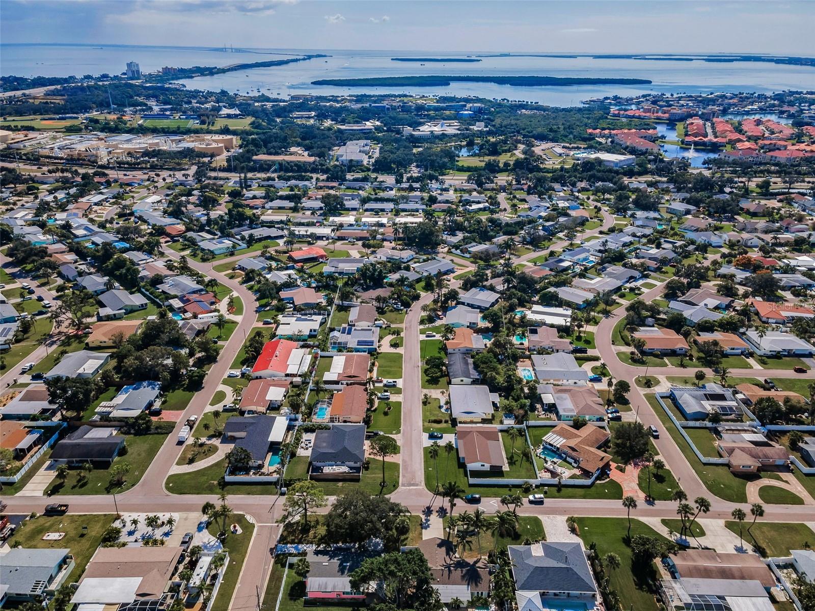 MAXIMO MOORINGS - Residential