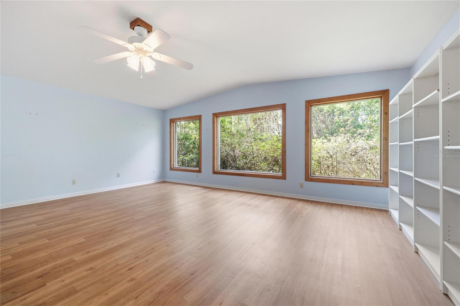 PALM VIEW ESTATES - Residential