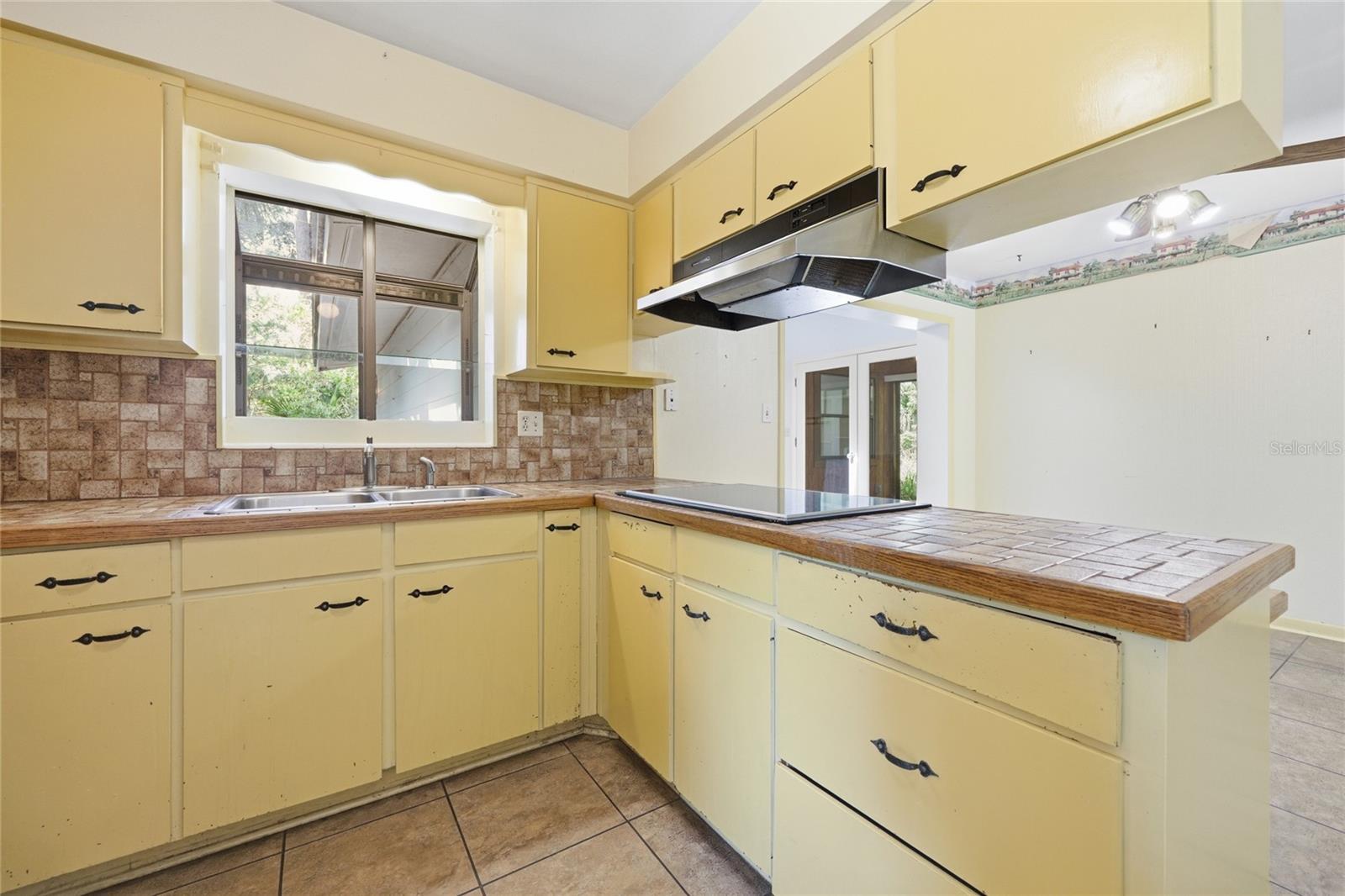 PALM VIEW ESTATES - Residential