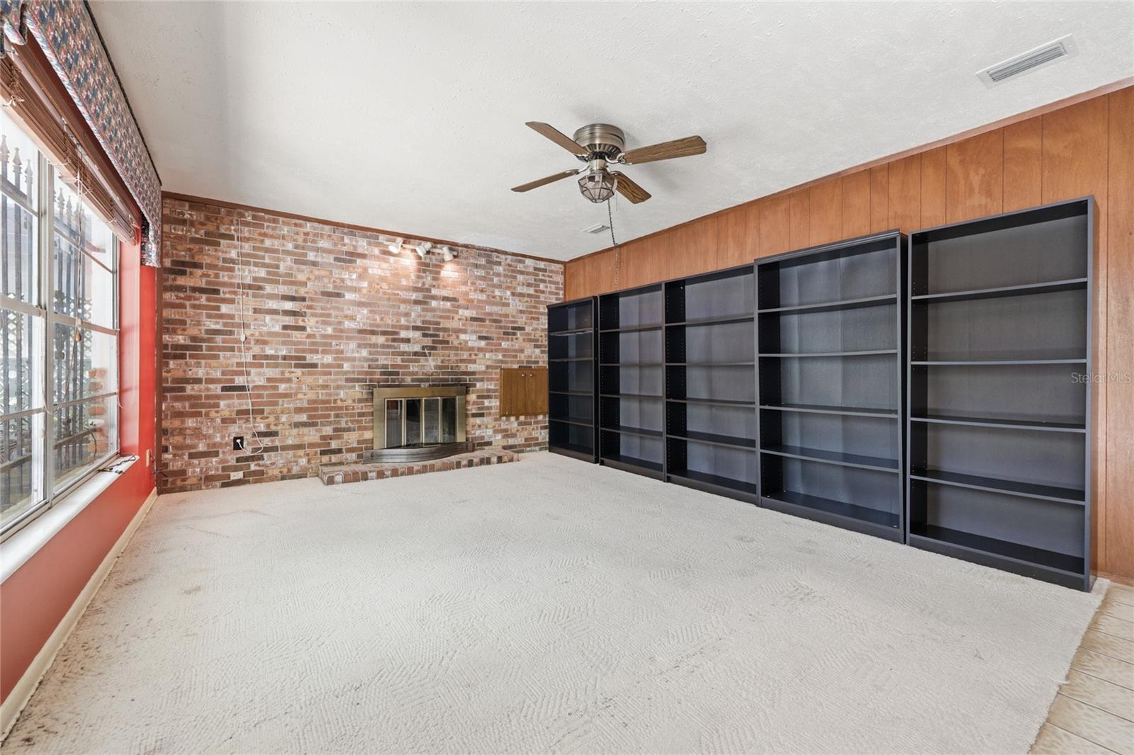 PALM VIEW ESTATES - Residential