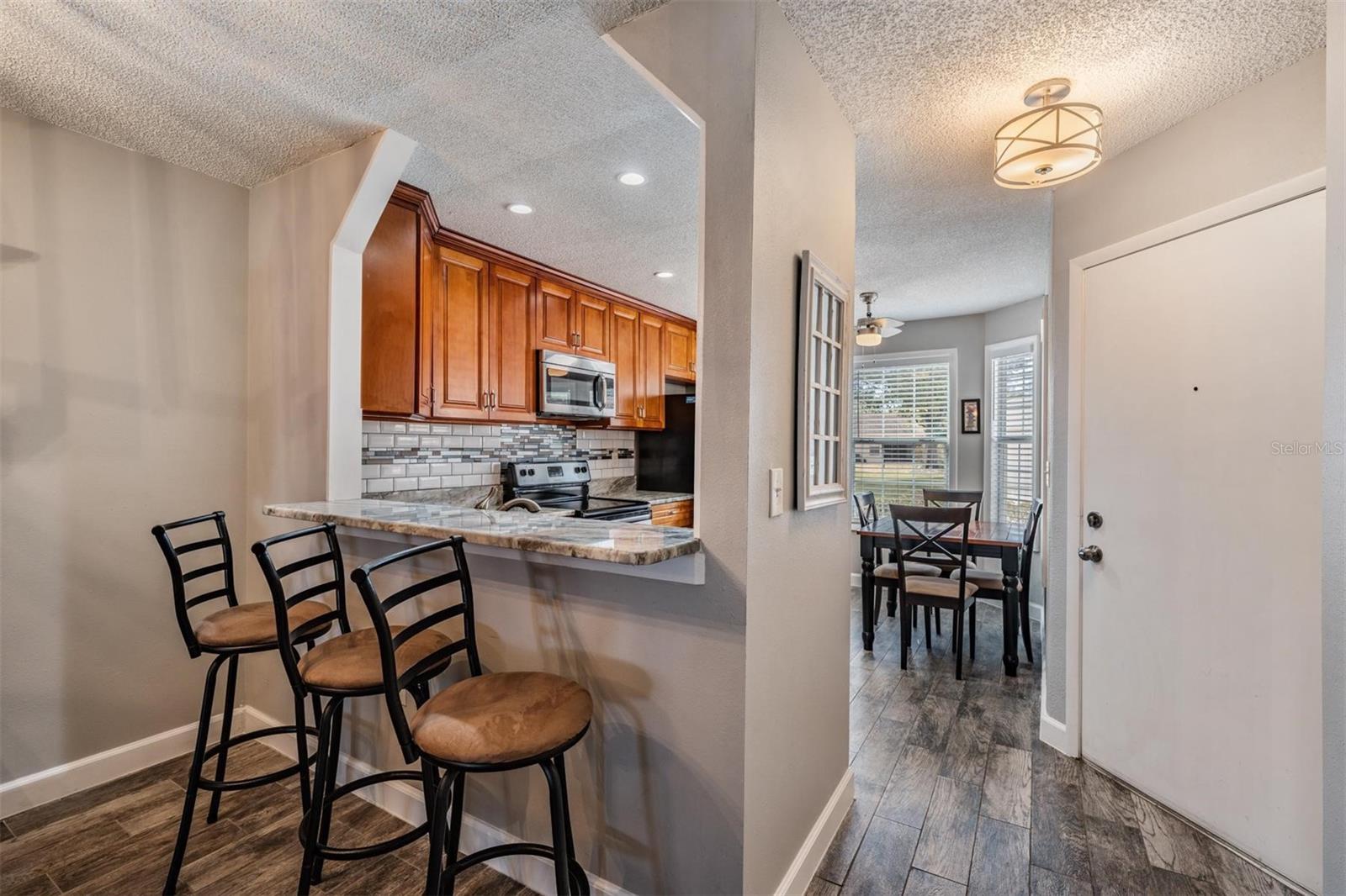 CHATEAU VILLAGE CONDO 03 - Residential