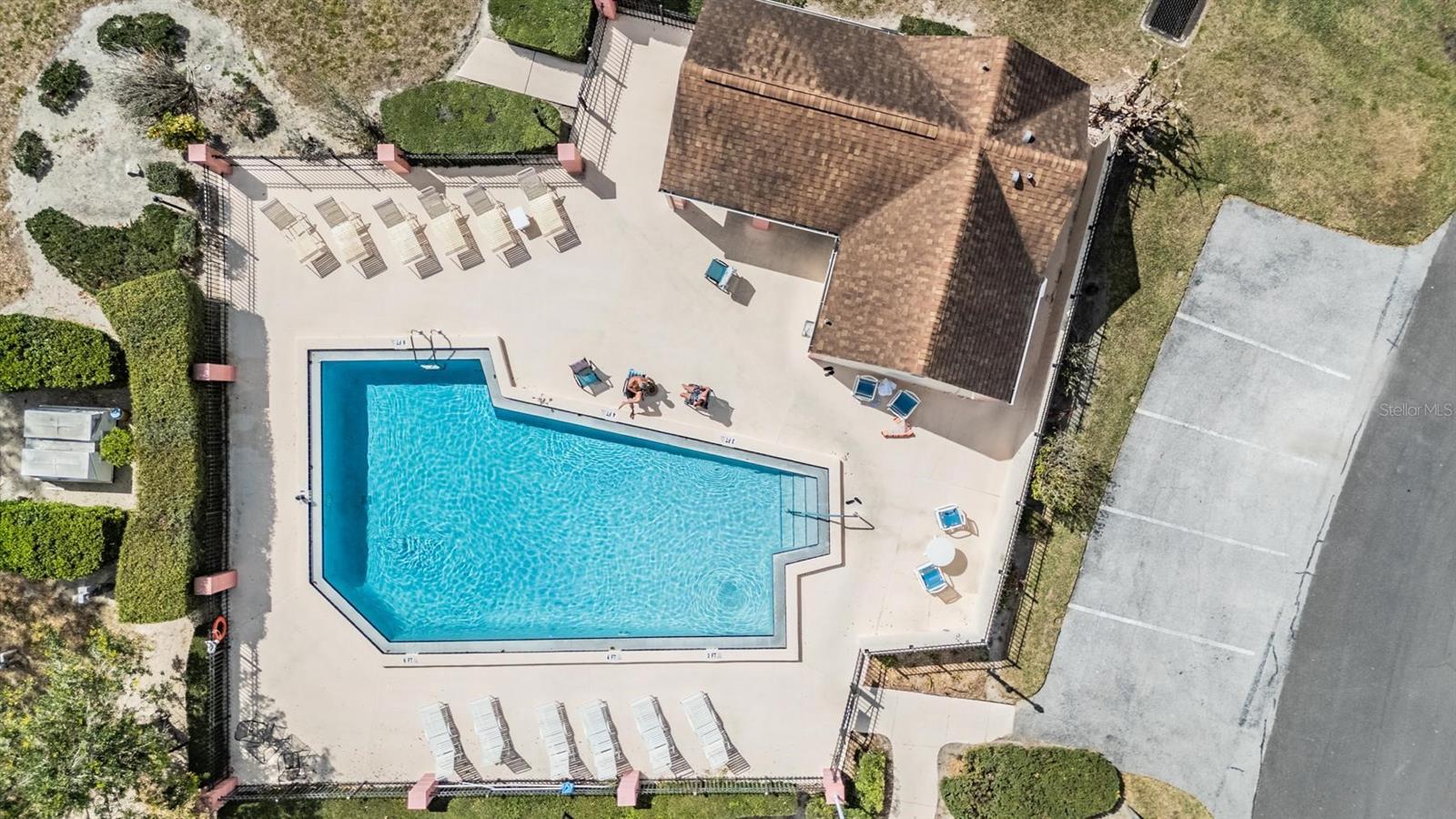 CHATEAU VILLAGE CONDO 03 - Residential