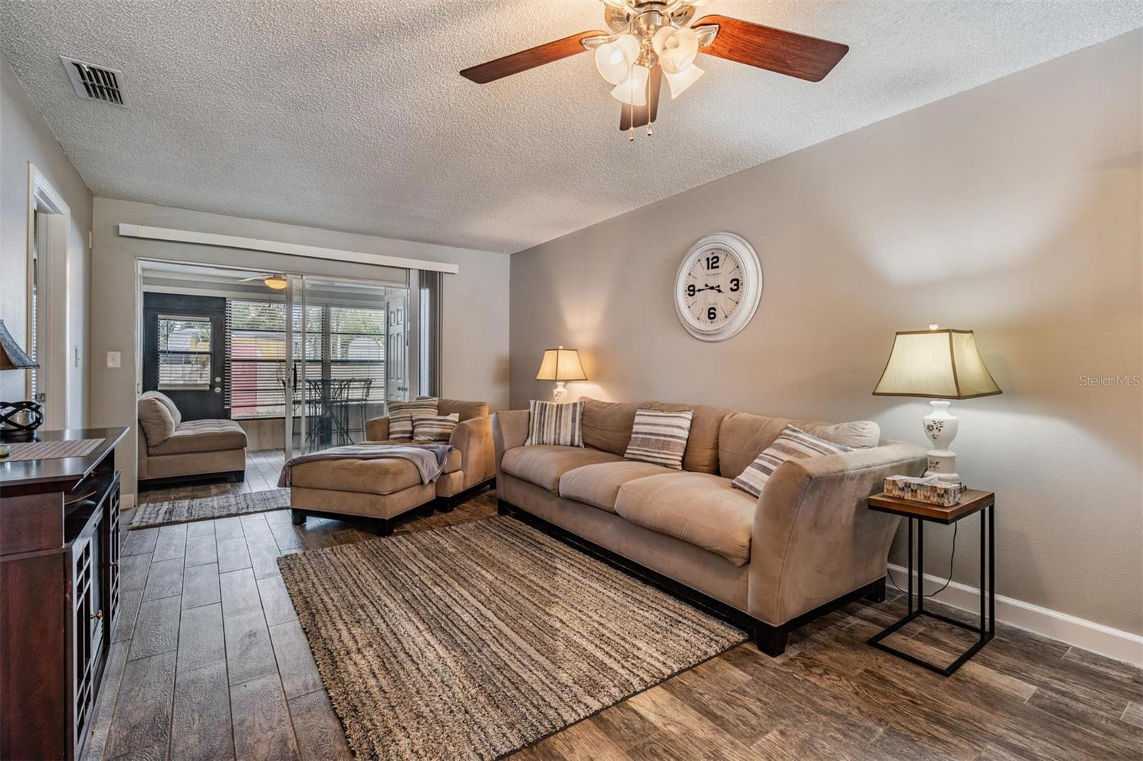 CHATEAU VILLAGE CONDO 03 - Residential