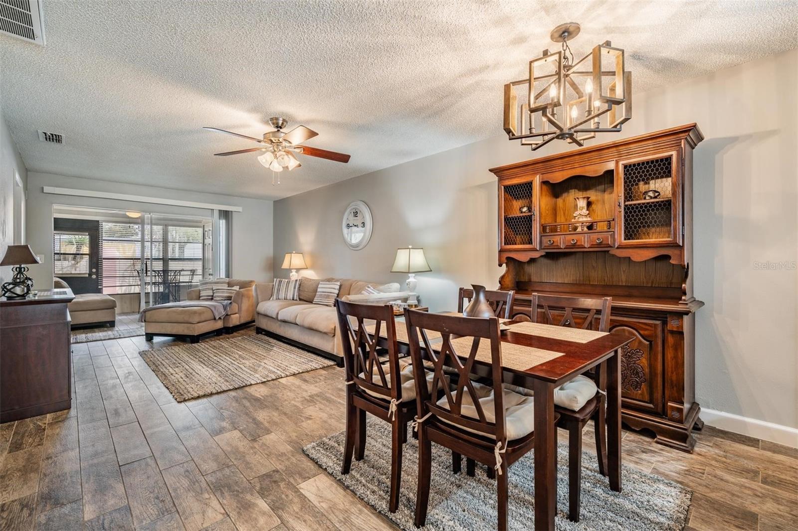 CHATEAU VILLAGE CONDO 03 - Residential