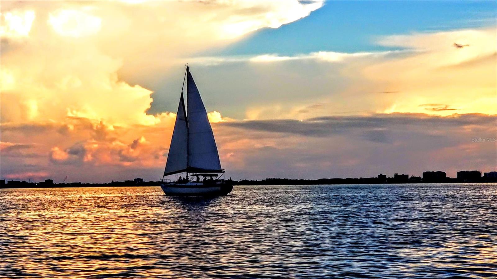 CASA DEL LAGO - Residential