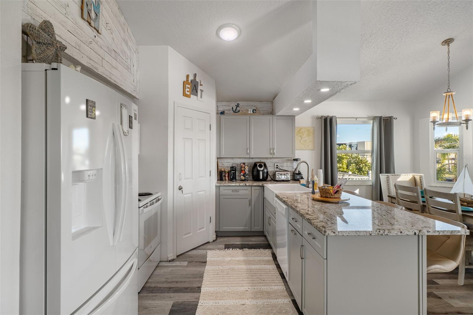 HERNANDO BEACH - Residential