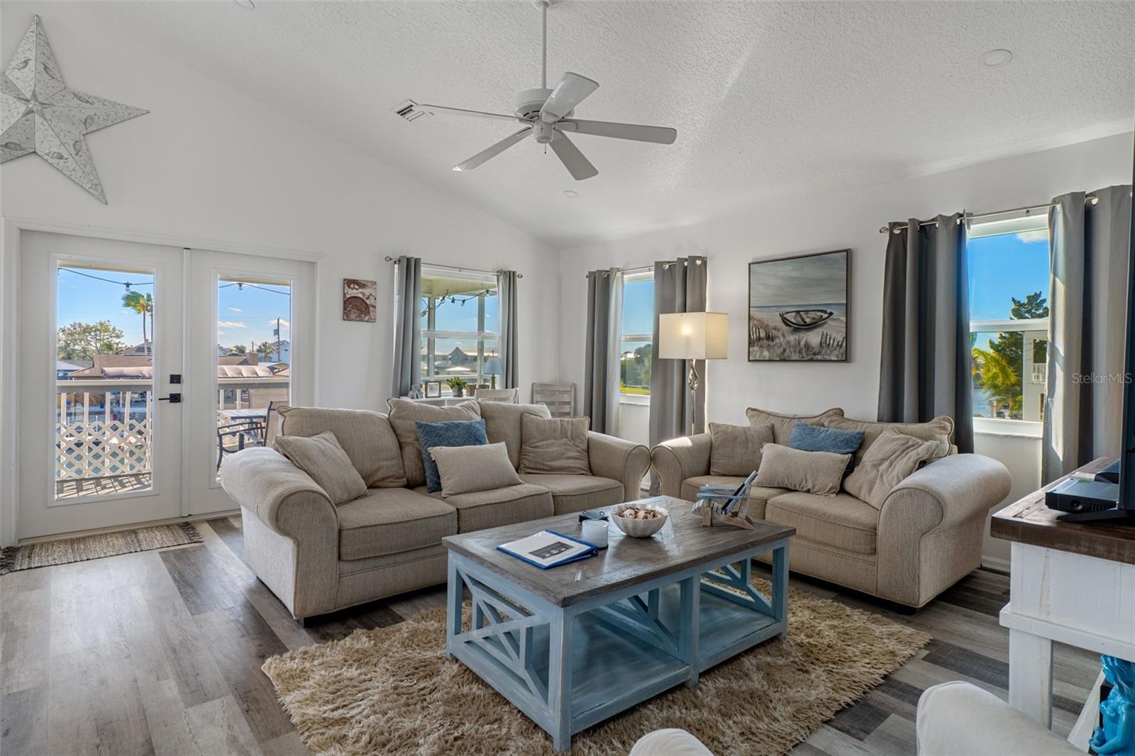 HERNANDO BEACH - Residential