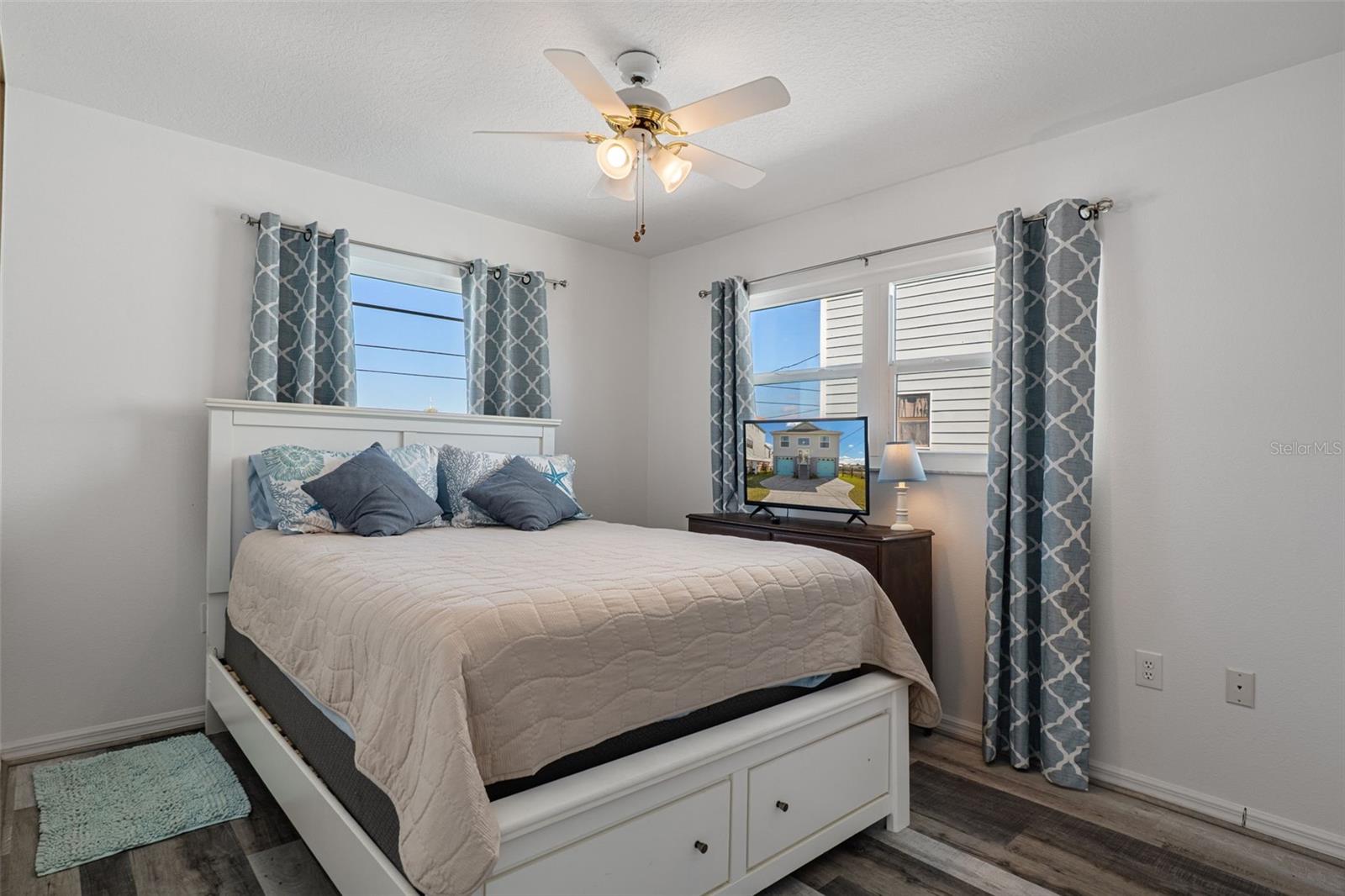 HERNANDO BEACH - Residential