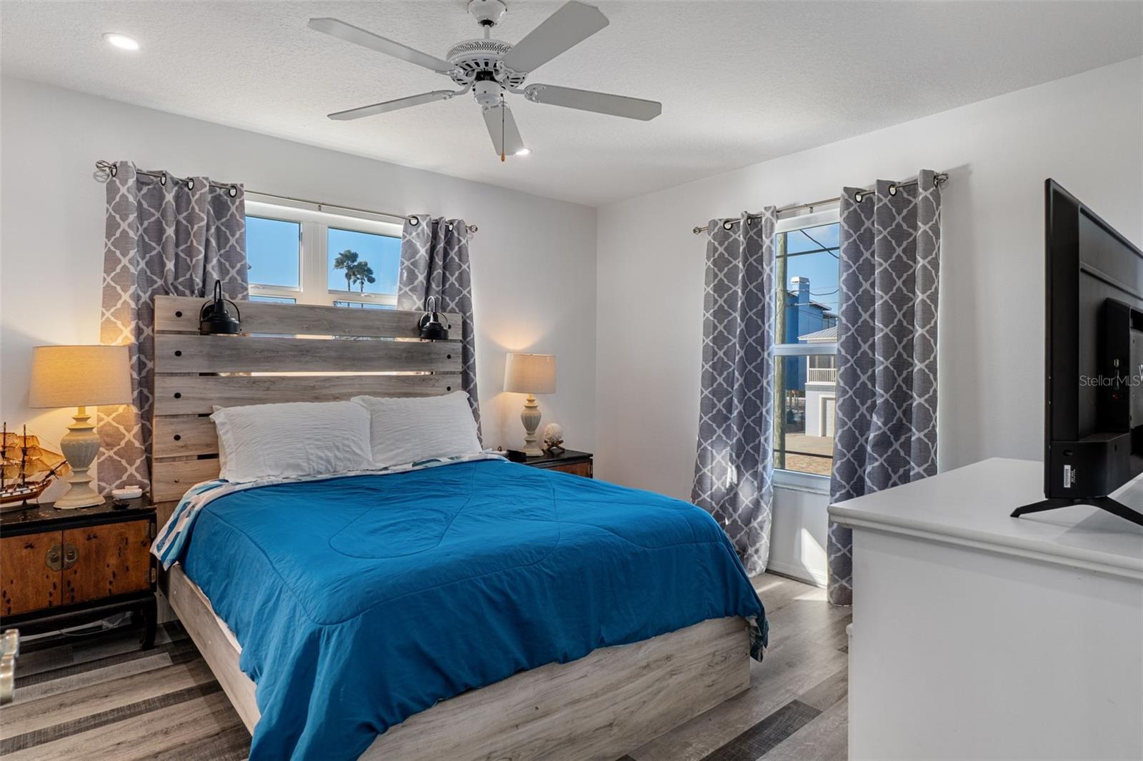 HERNANDO BEACH - Residential