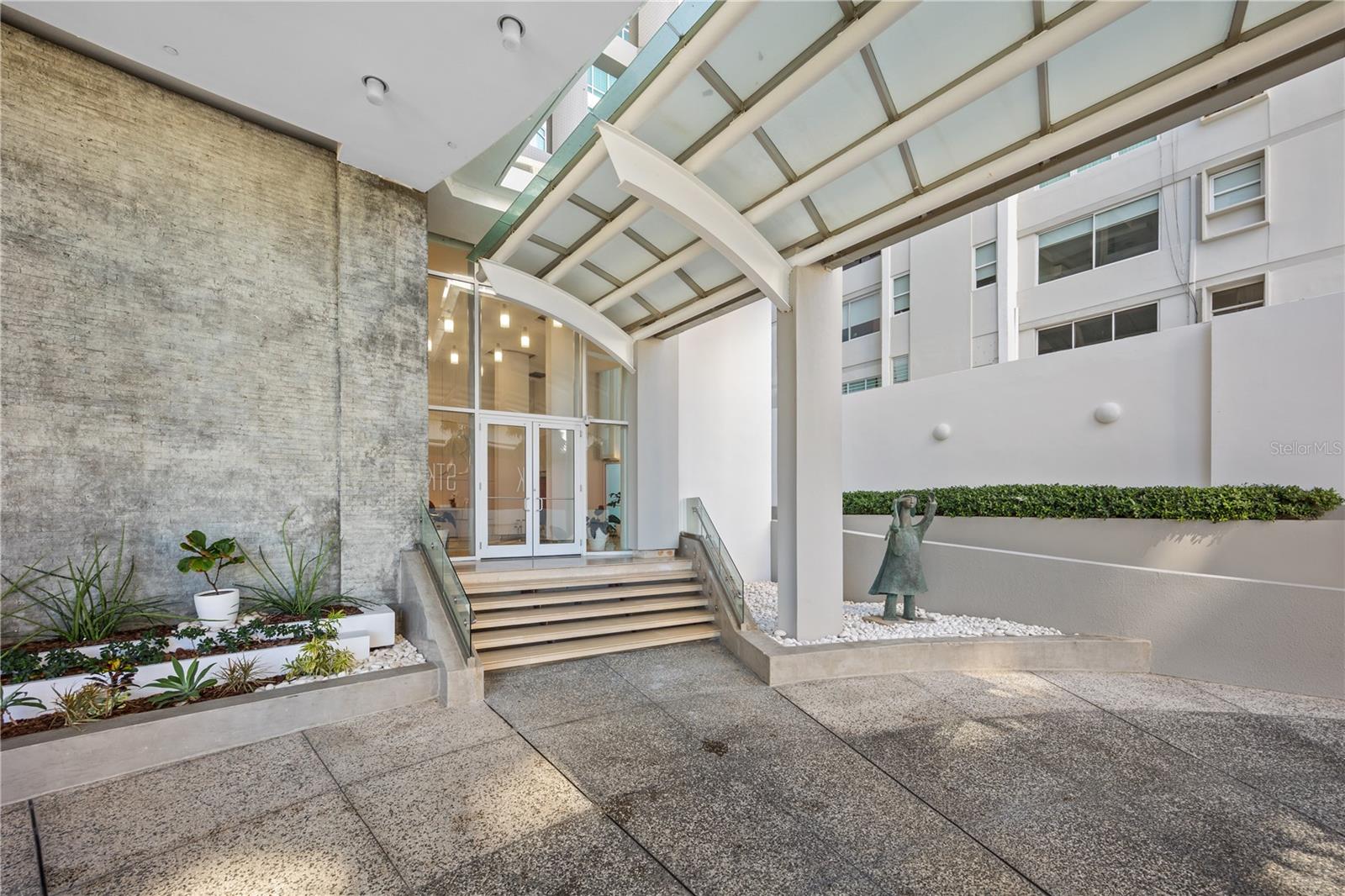 THE BRISTOL CONDOMINIUM - Residential