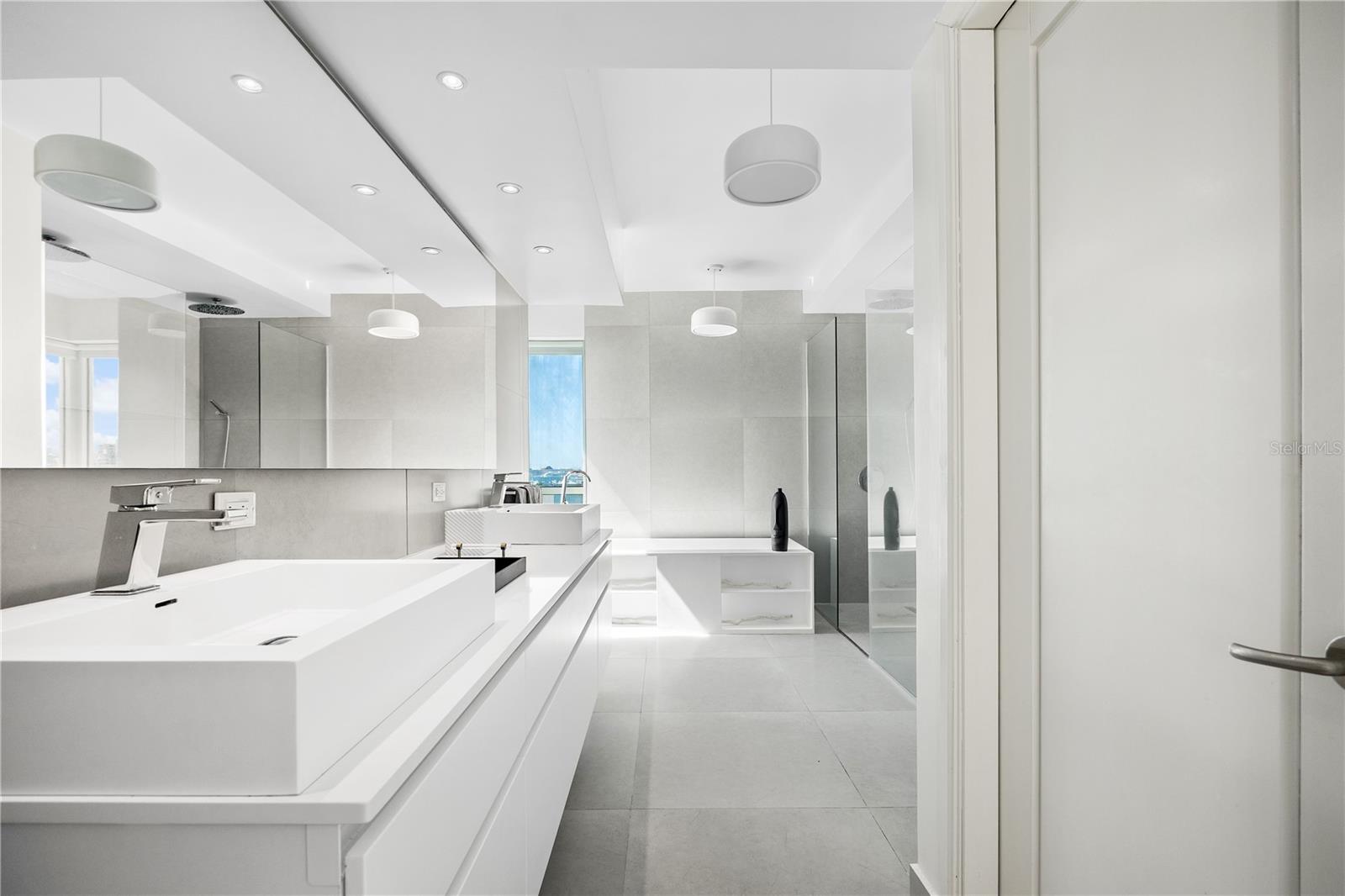 THE BRISTOL CONDOMINIUM - Residential