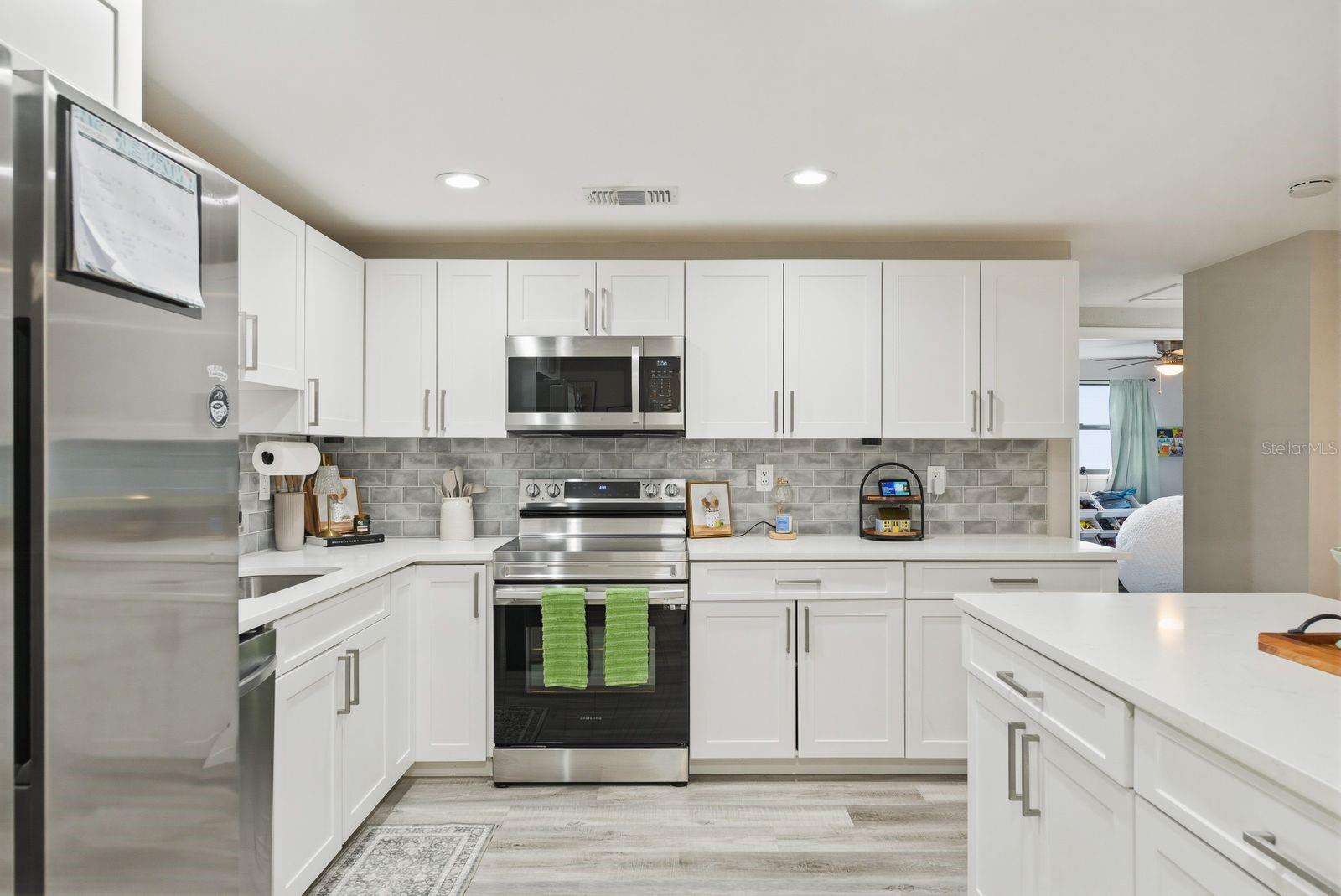 BAYOU MANOR 1ST ADD - Residential