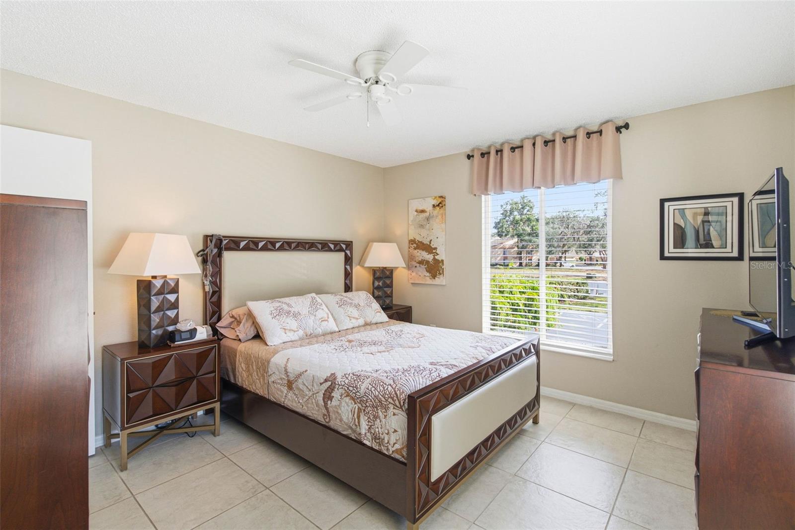 PINE RIDGE AT SUGAR CREEK - Residential