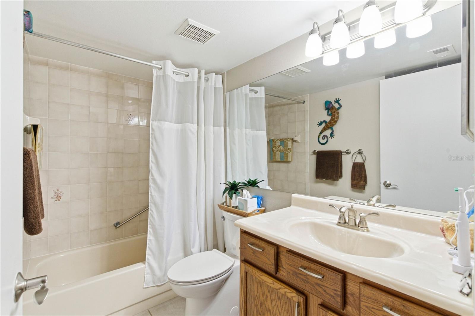 PINE RIDGE AT SUGAR CREEK - Residential