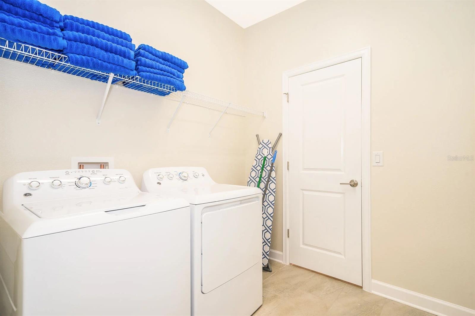 STOREY LAKE - Residential