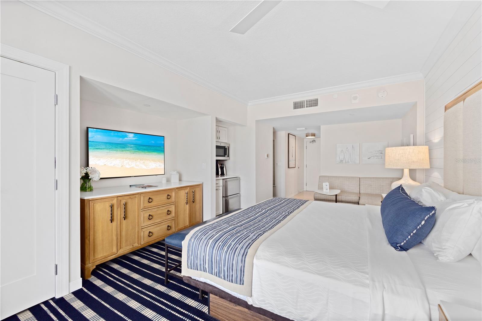 INN ON THE BEACH PH I - Residential