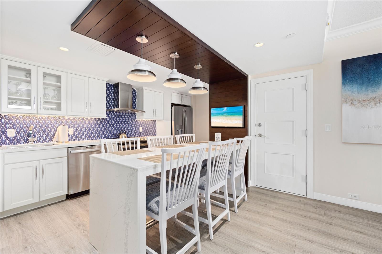 INN ON THE BEACH PH I - Residential