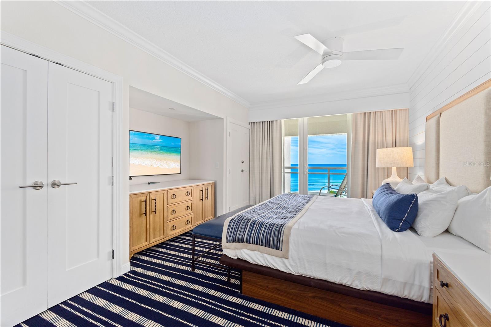 INN ON THE BEACH PH I - Residential