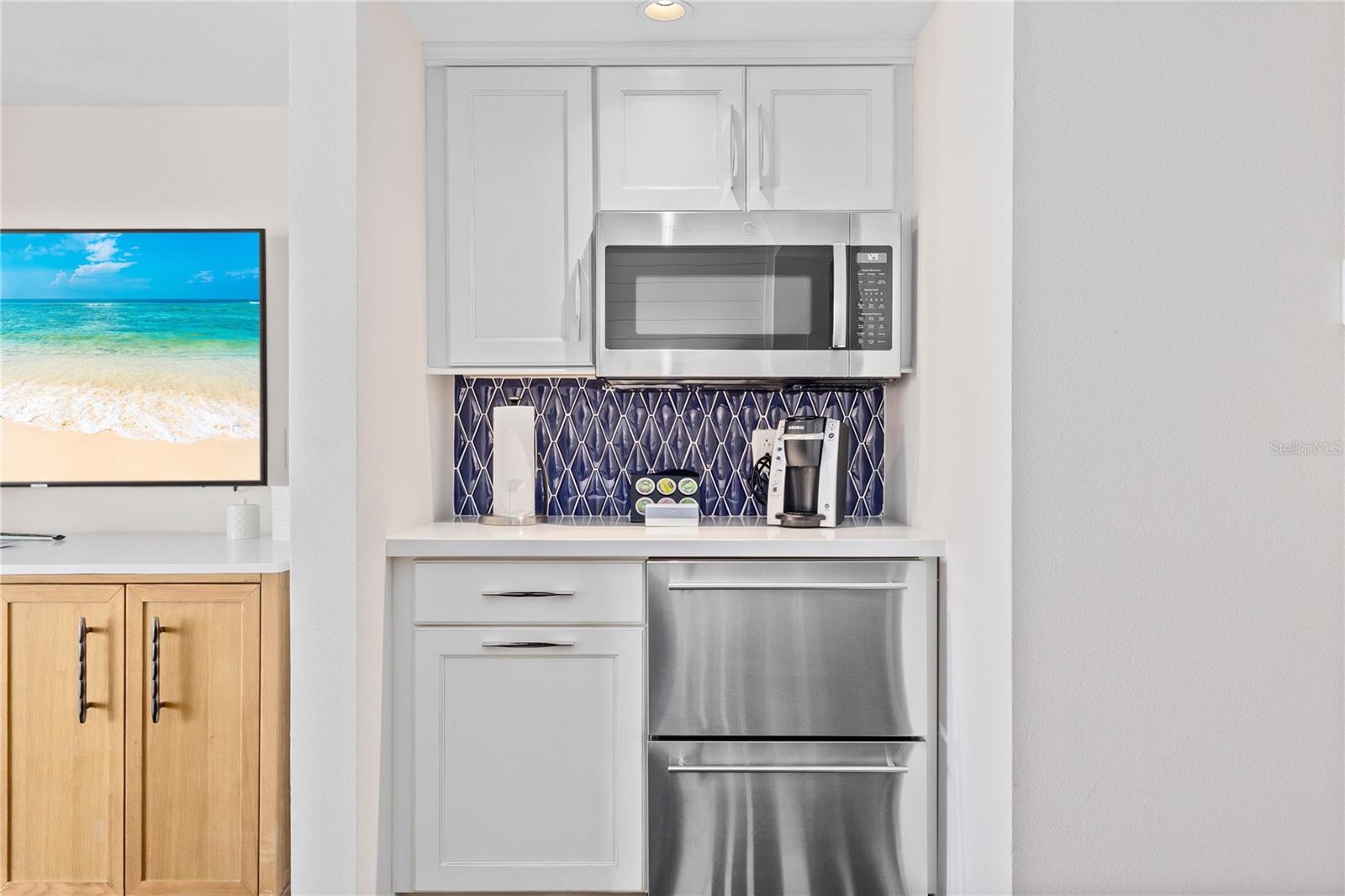 INN ON THE BEACH PH I - Residential