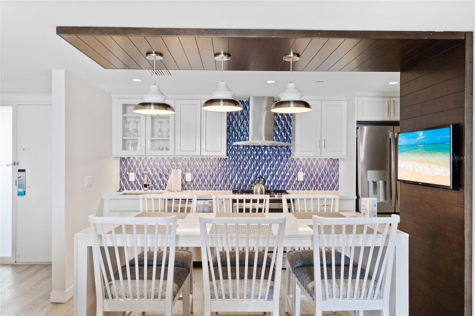 INN ON THE BEACH PH I - Residential