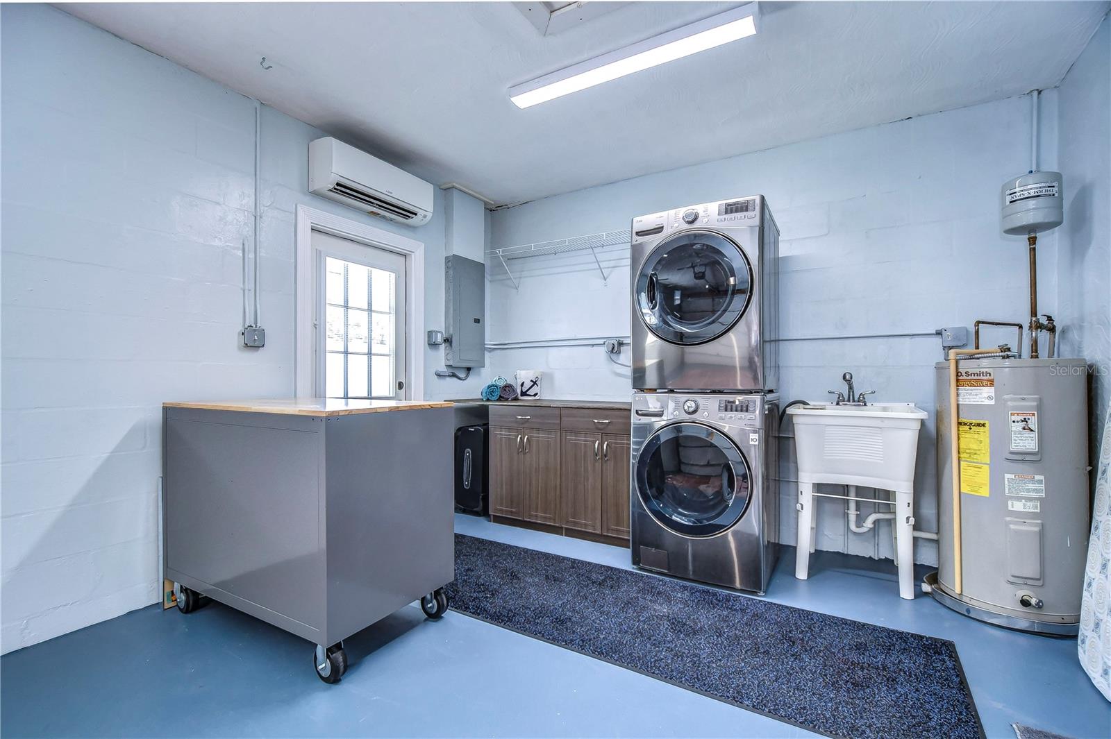 WESTGATE HEIGHTS SOUTH - Residential Lease