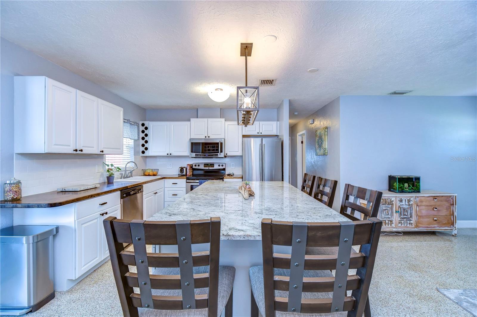 WESTGATE HEIGHTS SOUTH - Residential Lease