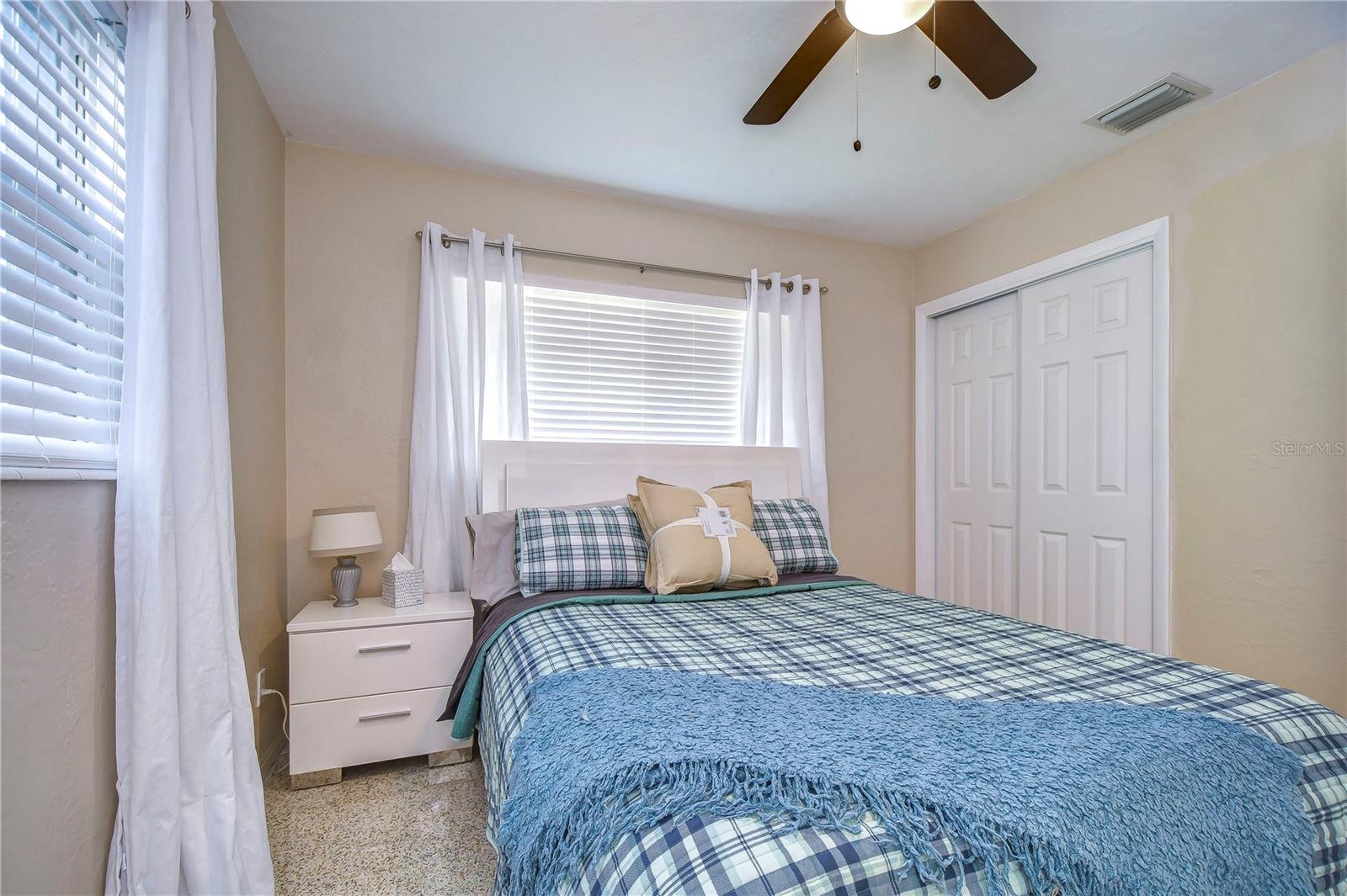 WESTGATE HEIGHTS SOUTH - Residential Lease