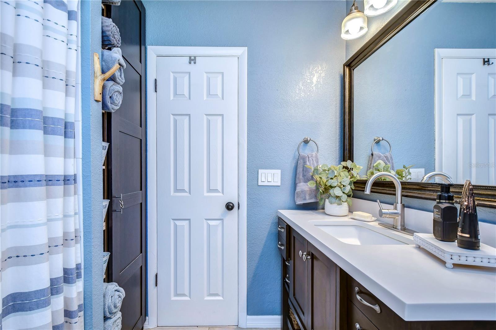 WESTGATE HEIGHTS SOUTH - Residential Lease