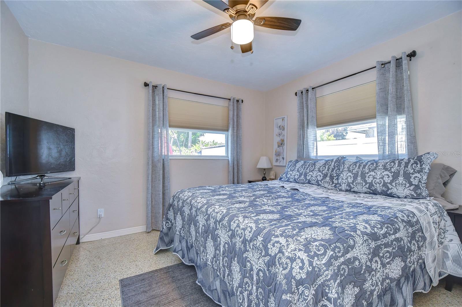 WESTGATE HEIGHTS SOUTH - Residential Lease