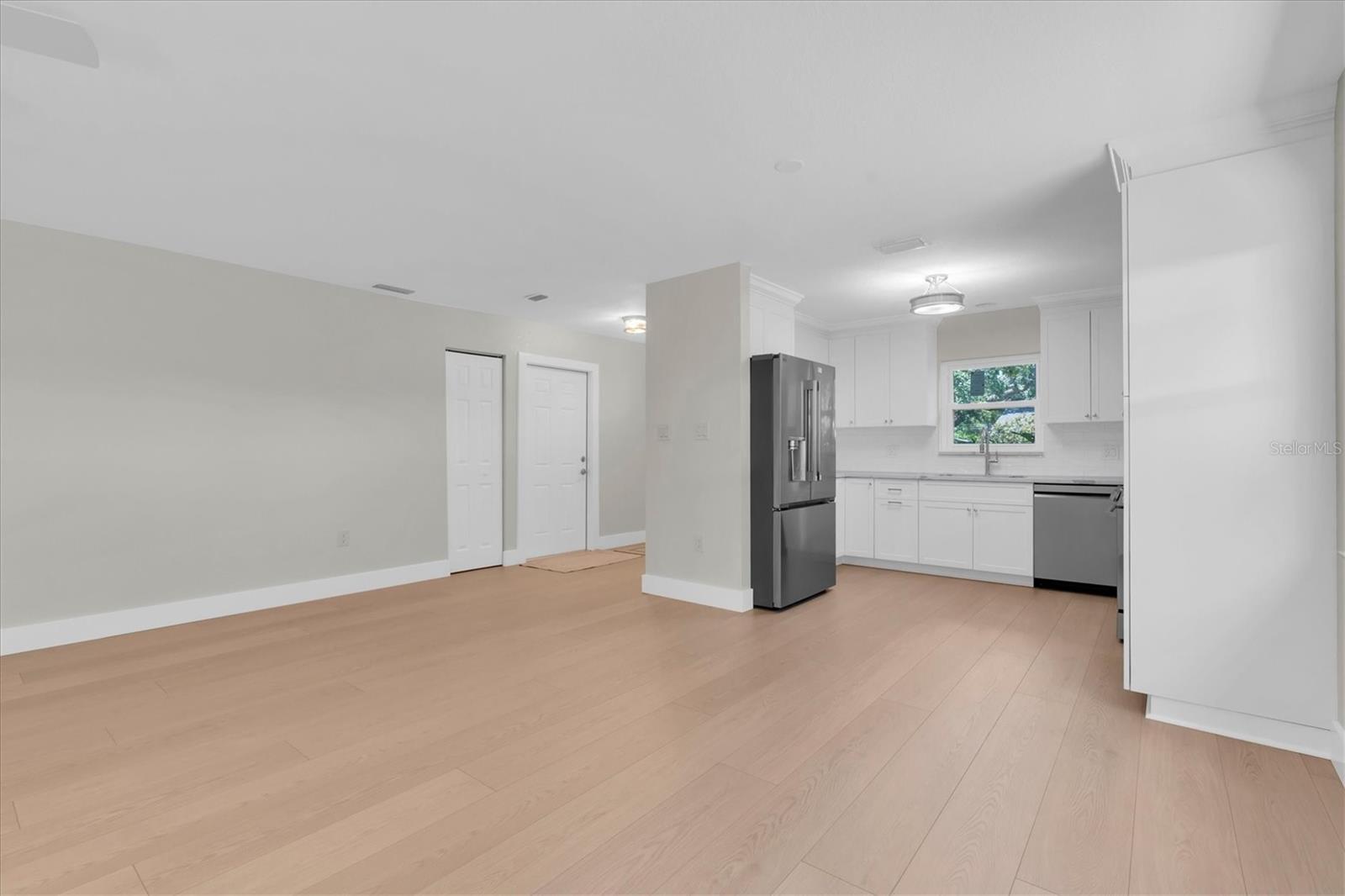 ROOSEVELT GROVES - Residential
