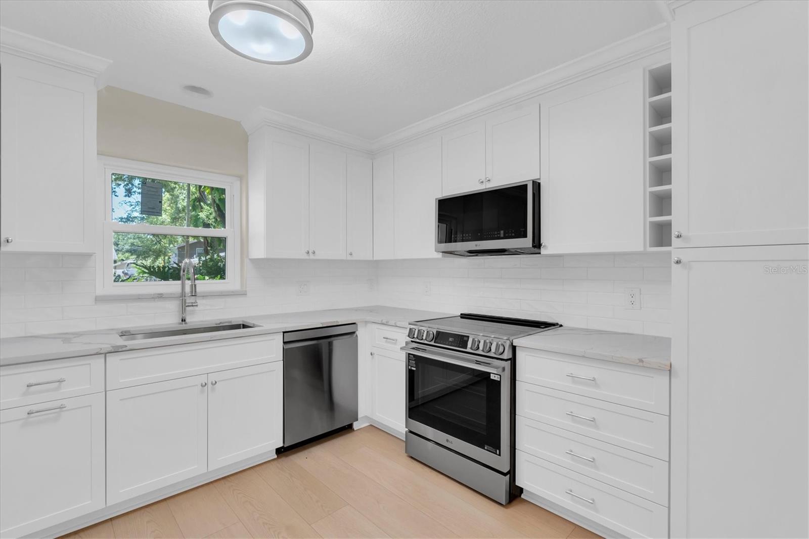 ROOSEVELT GROVES - Residential