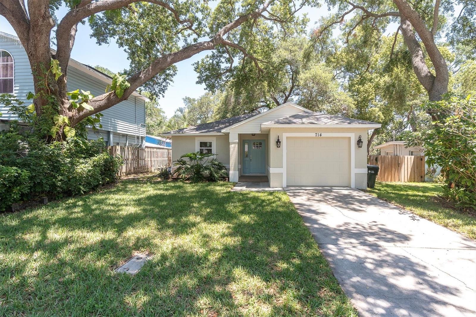 ROOSEVELT GROVES - Residential