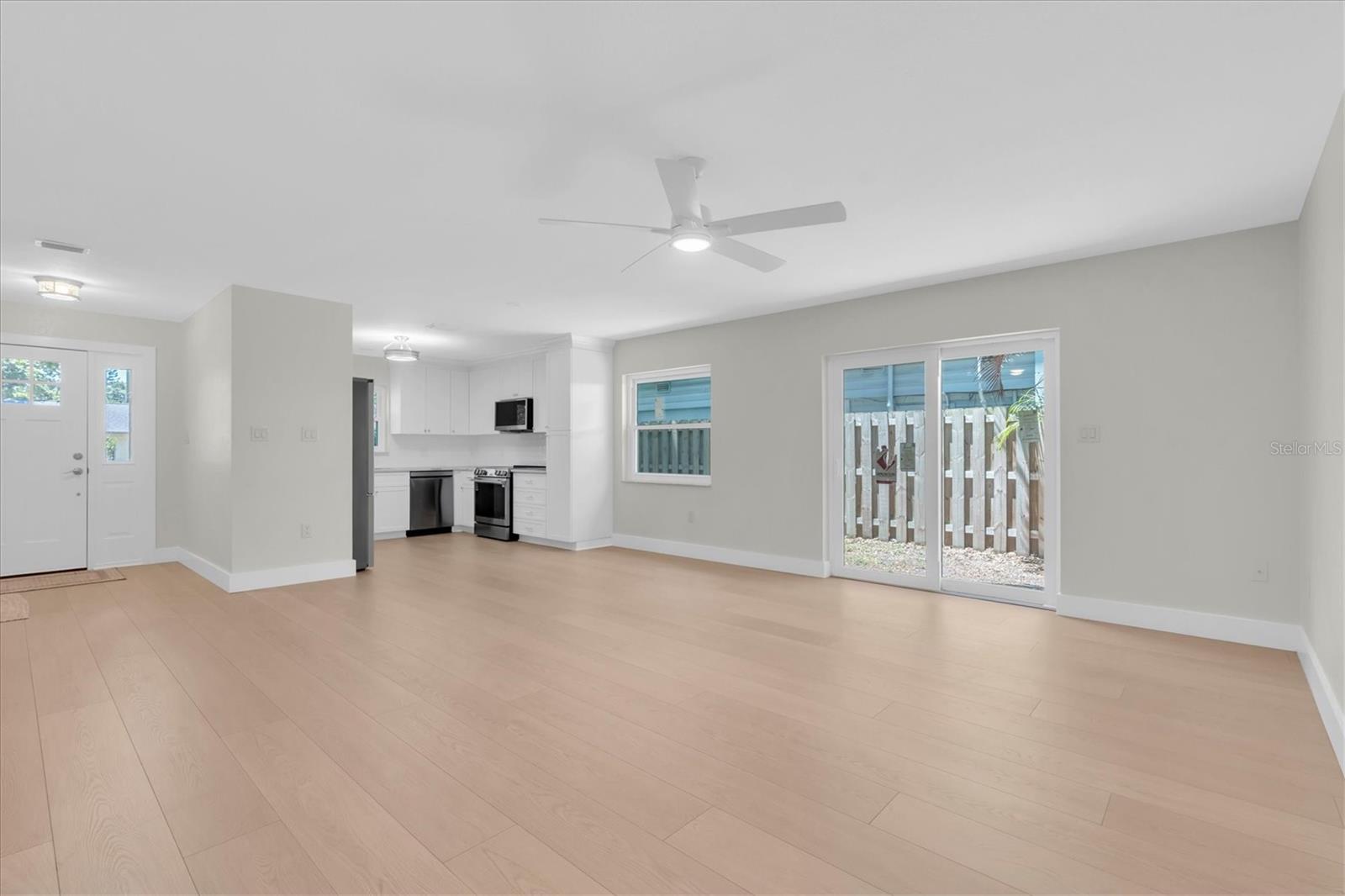 ROOSEVELT GROVES - Residential