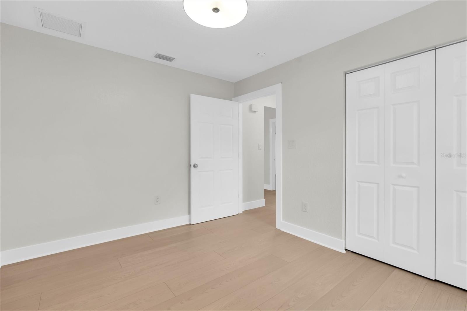 ROOSEVELT GROVES - Residential